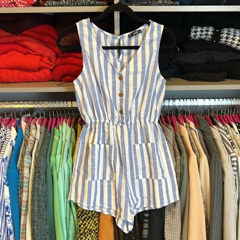SHEIN blue and white striped sleeveless V neck elastic waistband romper size M